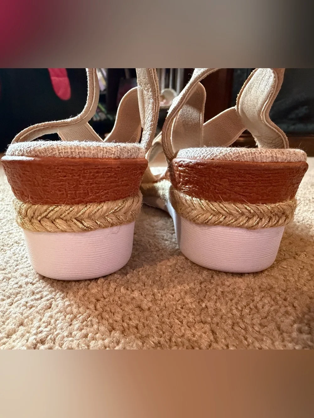 Elastic wedge sandals